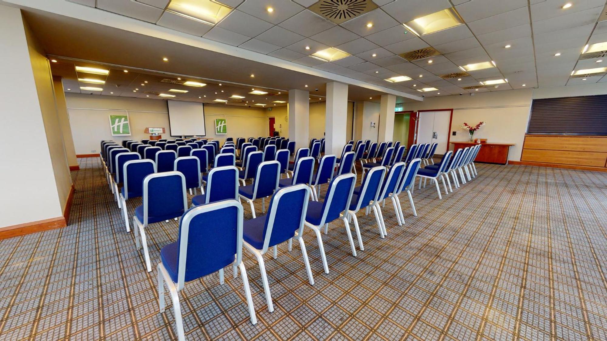 Holiday Inn Cardiff City By Ihg Екстериор снимка