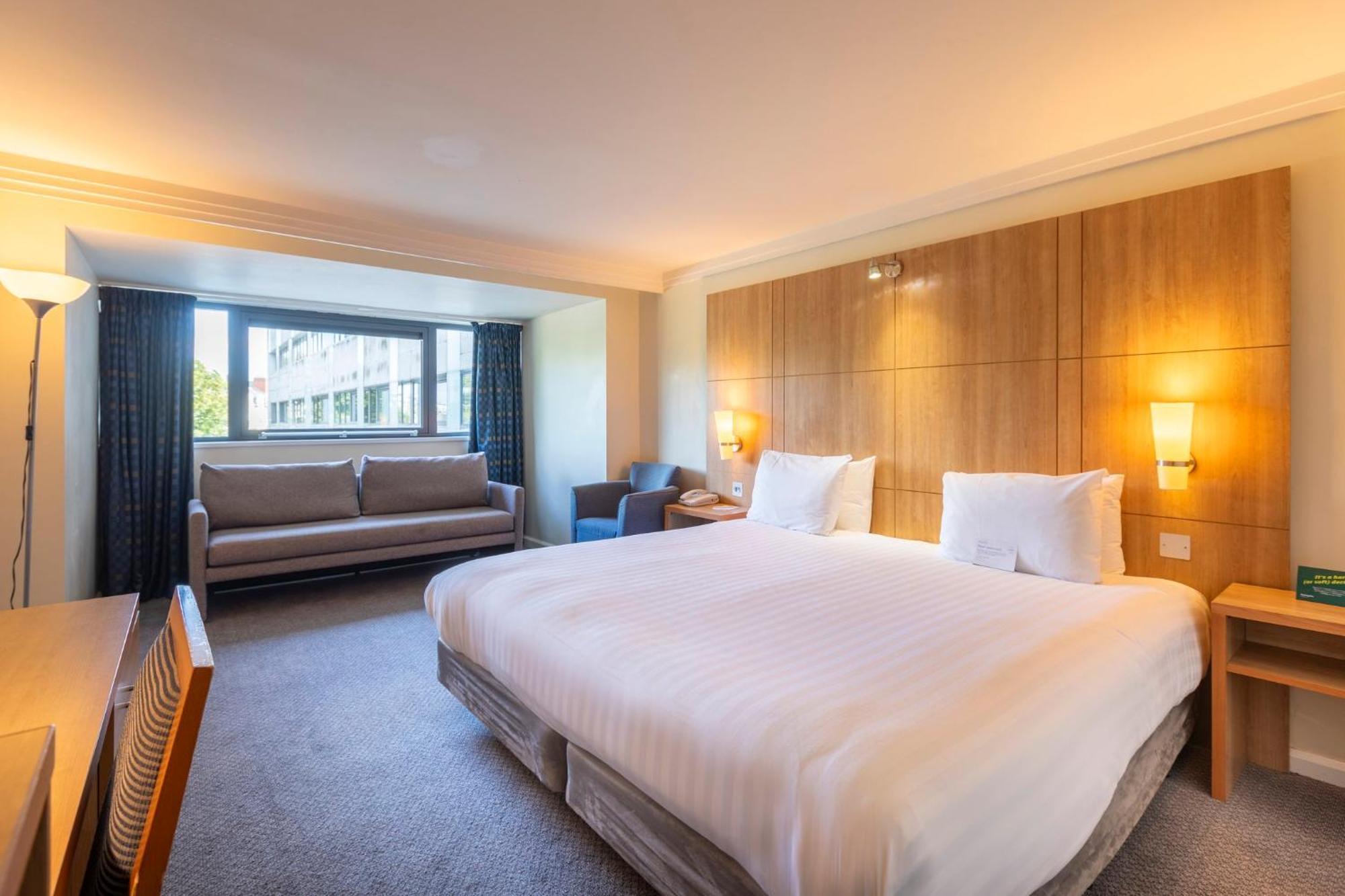 Holiday Inn Cardiff City By Ihg Екстериор снимка