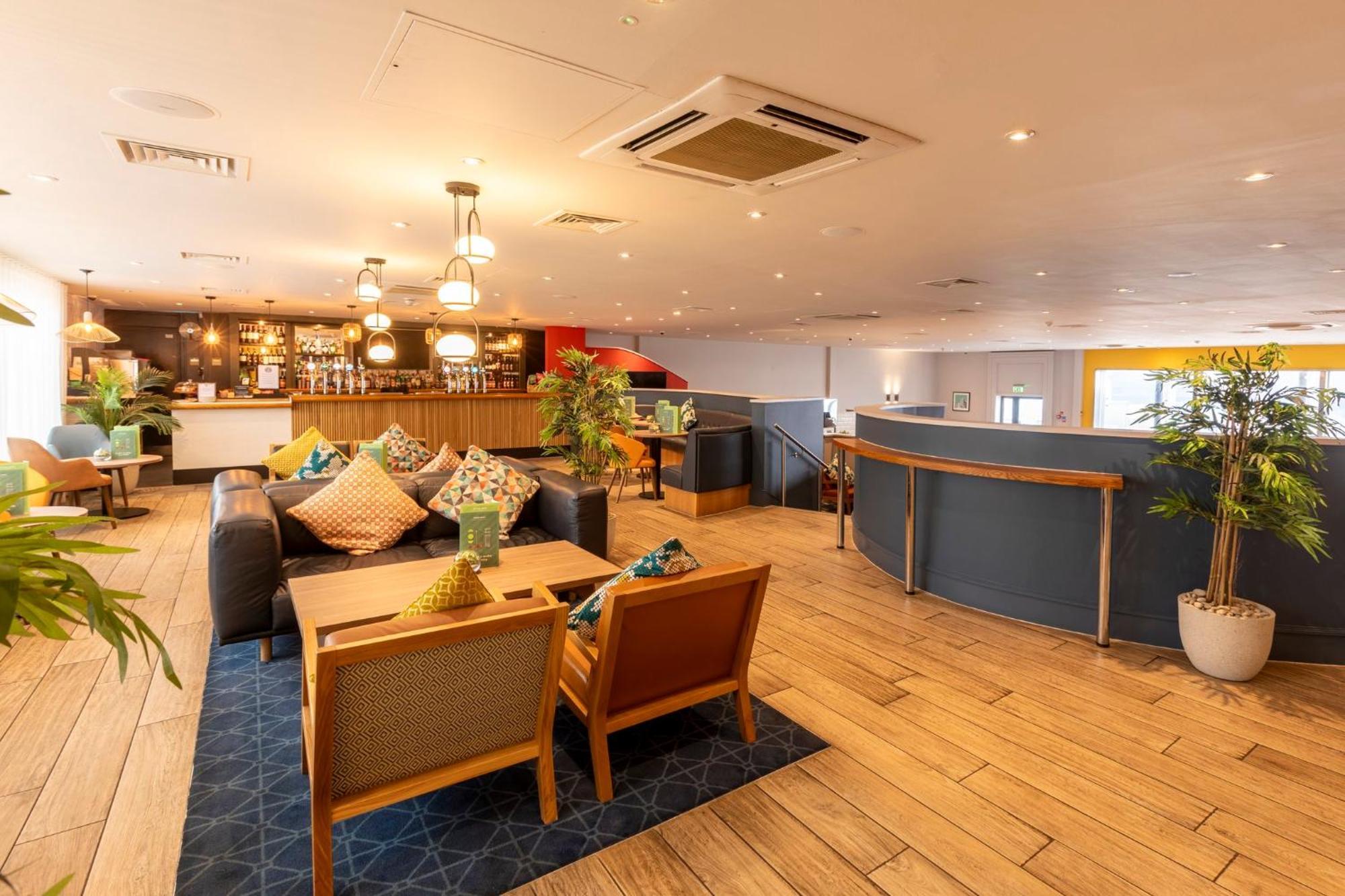 Holiday Inn Cardiff City By Ihg Екстериор снимка