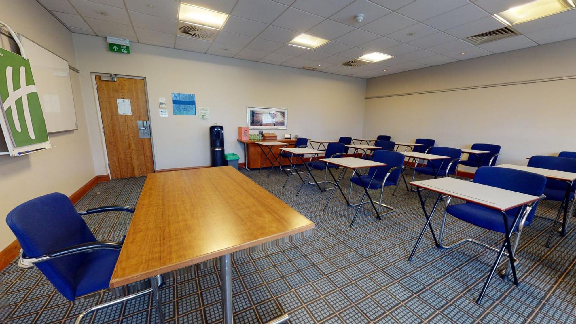 Holiday Inn Cardiff City By Ihg Екстериор снимка