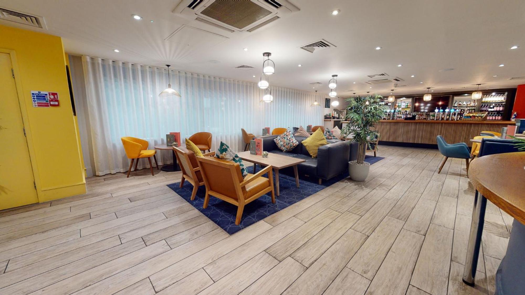 Holiday Inn Cardiff City By Ihg Екстериор снимка